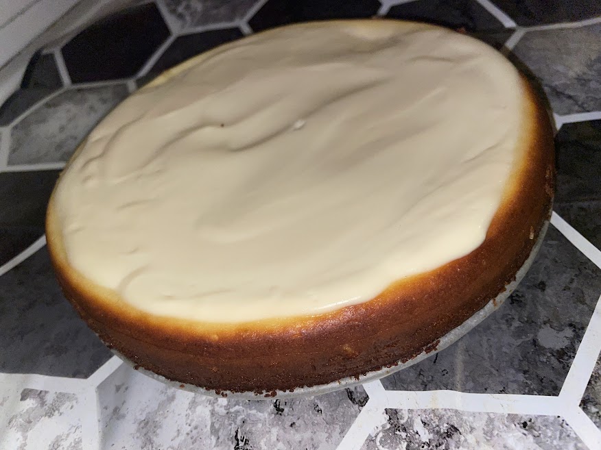 Easy Sour Cream Cheesecake